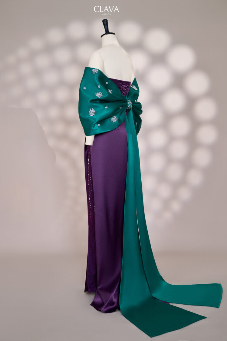 Clava Estevon 26 Long-Tailed Cloak