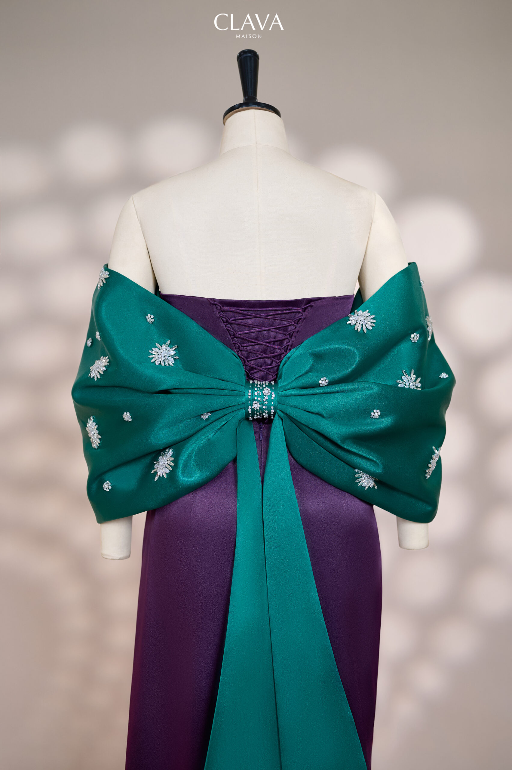 Clava Estevon 26 Long-Tailed Cloak - Ảnh 3