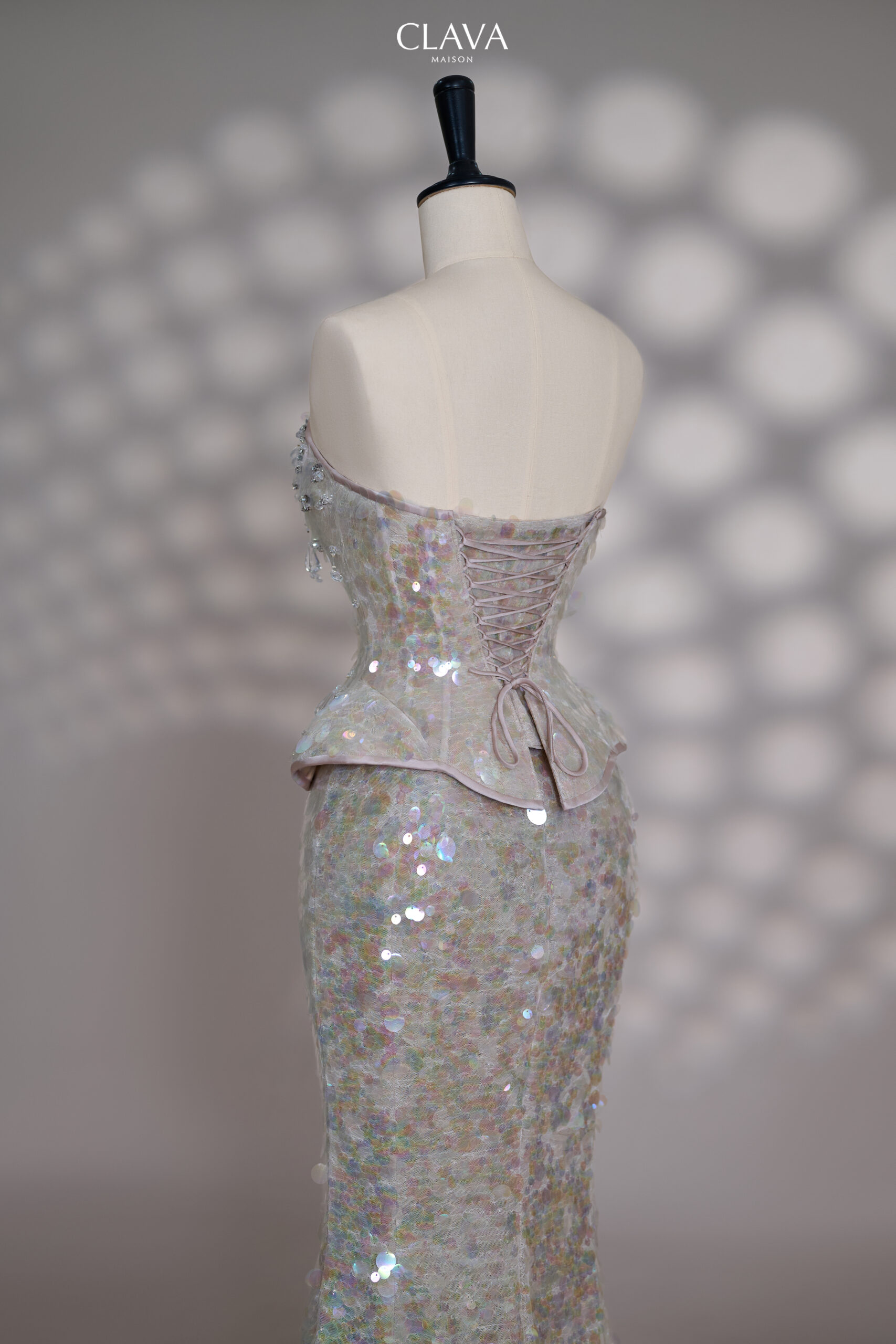 Clava Eleonora 26 Custom-Tailored Dress Set - Image 8