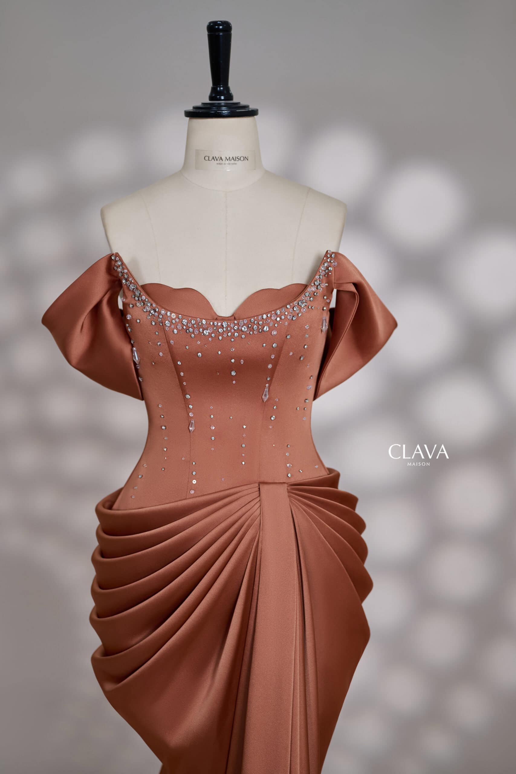 Clava Greta 25 Custom-Tailored Dress - Image 10