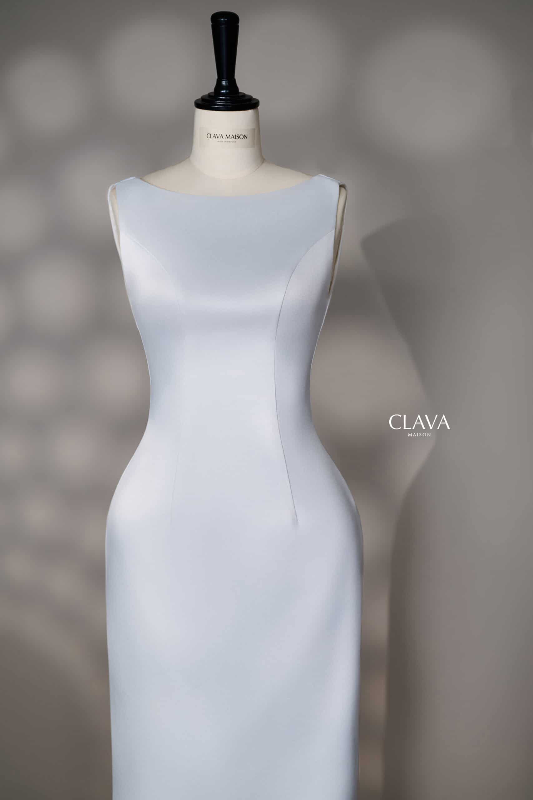Clava Blanca 27 Custom-Tailored Dress - Image 4